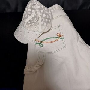 Bklyn XpressMusic 70 Size 34 White Long Shorts And Flower Stude baseball cap